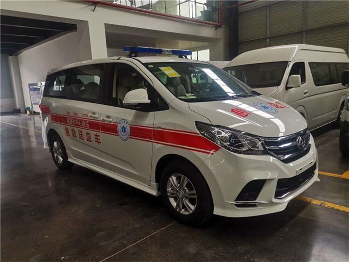 上汽大通G10血漿運(yùn)輸車(chē).jpg